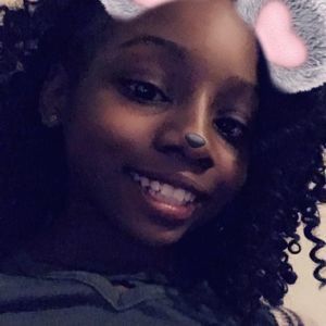 Meet your Posher, Ella